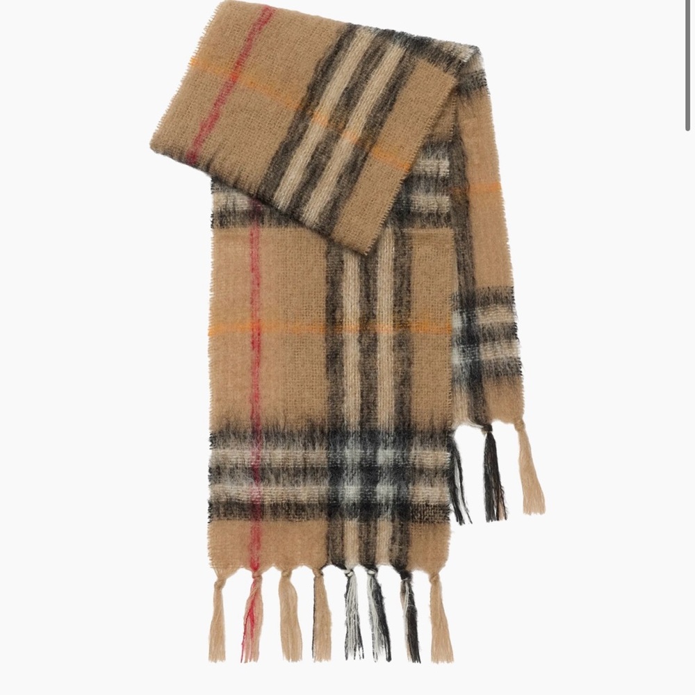 NWT Classic Burberry Wool Scarf